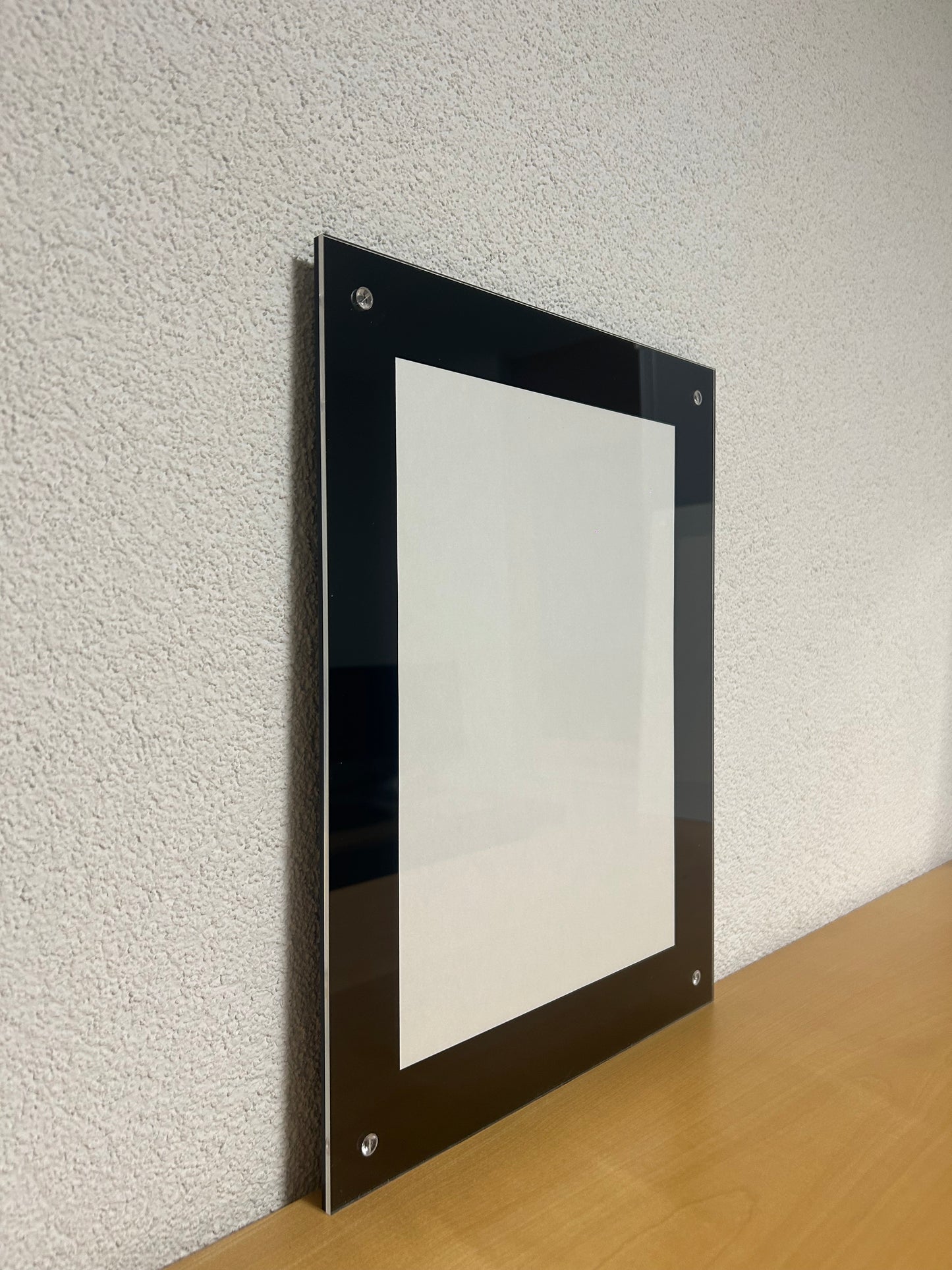 Plexirahmen schwarz
